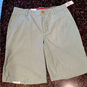 Izod NWT 32” green/blue check pattern. 10.5” length.